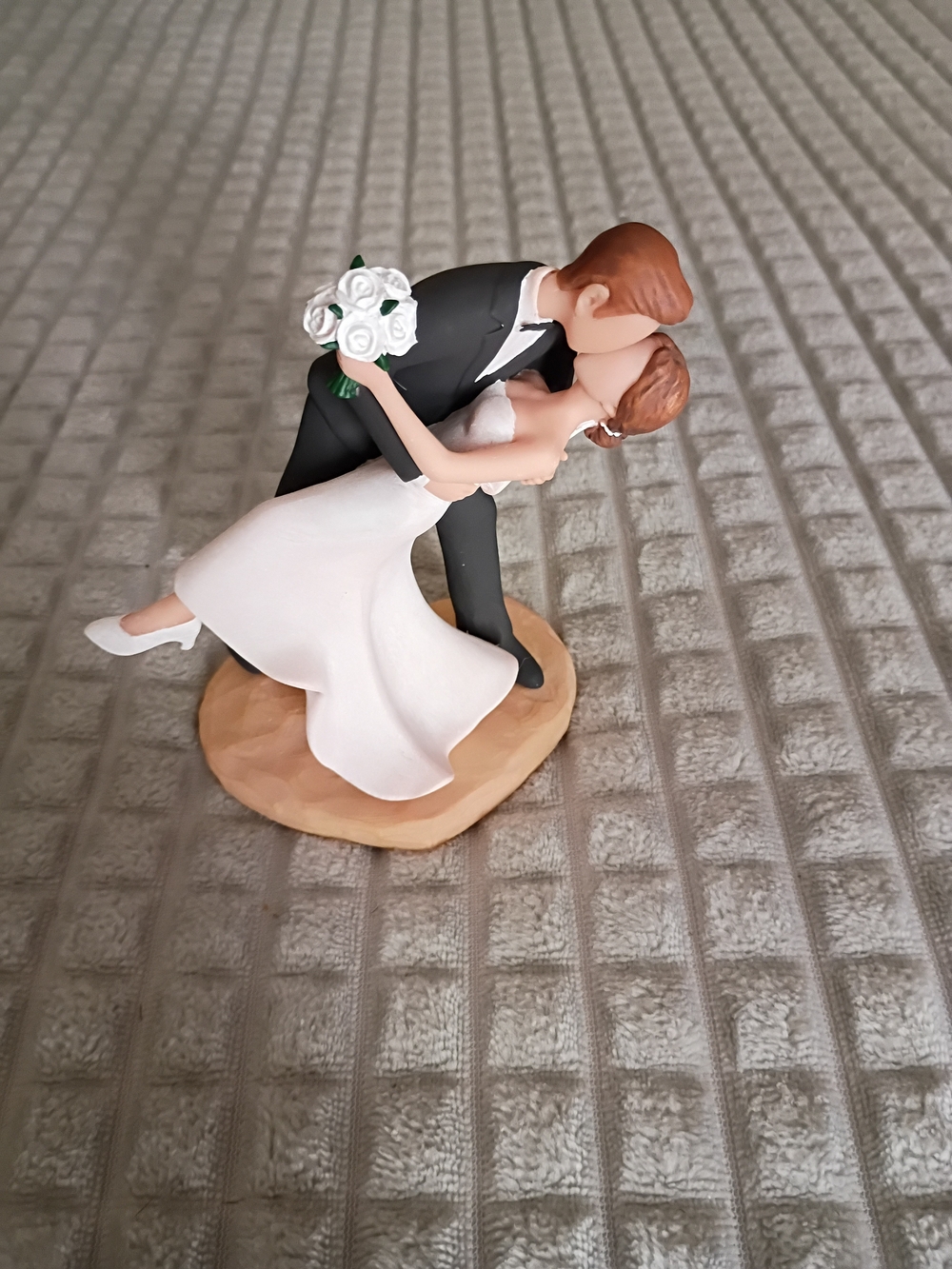 Storieme Bride & Groom Wedding Figurine Romantic Keepsake Gift NWT